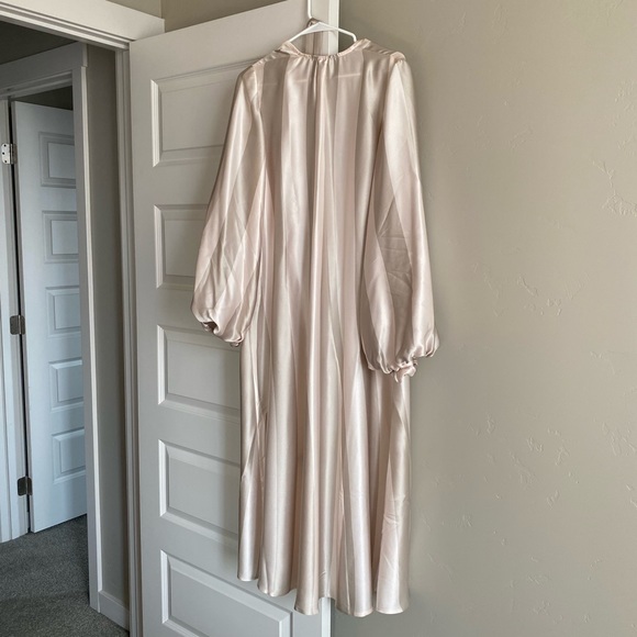 100% silk Rosamosario Long Robe - Picture 4 of 7